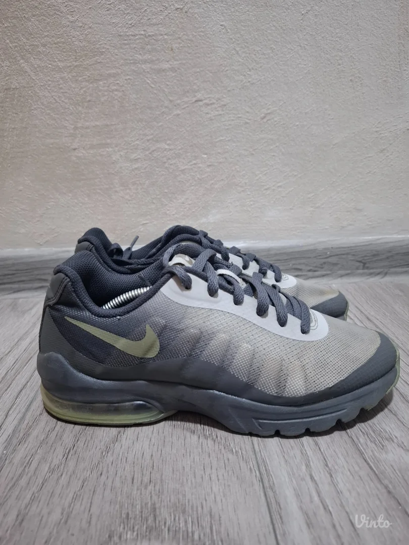 Nike air max invigor patike