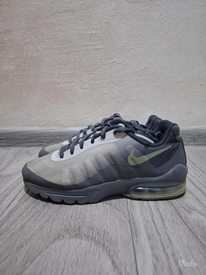Nike air max invigor patike