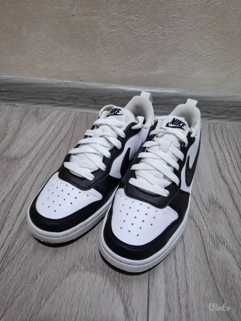 Nike court borough patike