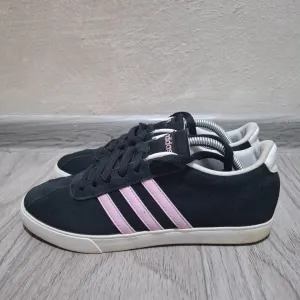 Adidas courtset zenske patike