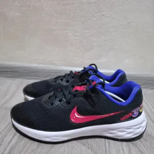 Nike revolution patike