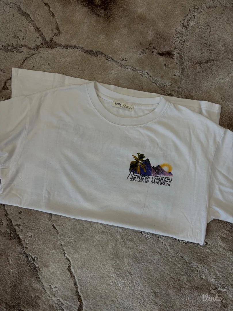 Pull and bear majica