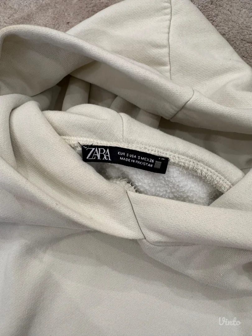 zara duks sa kapuljacom