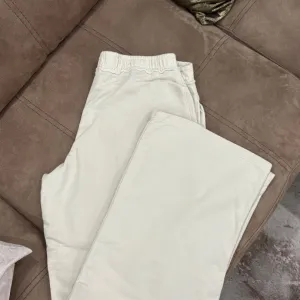 Pull and bear trenerka