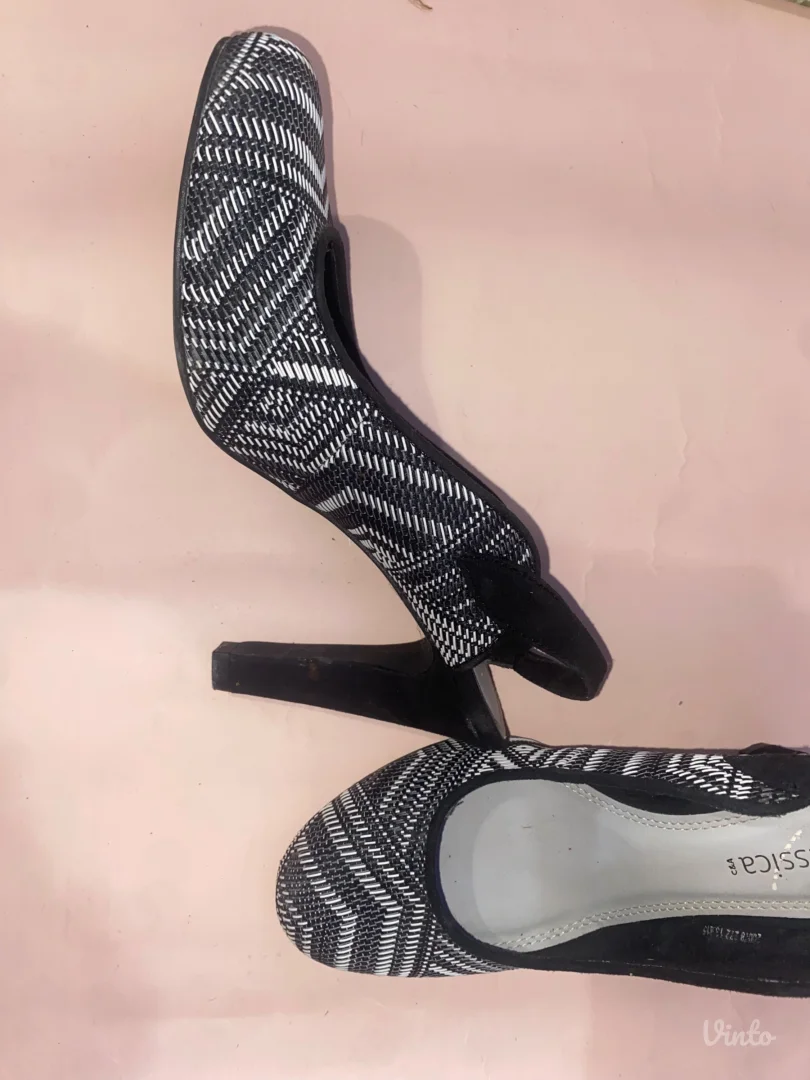 Cipele na štiklu, crno-bele