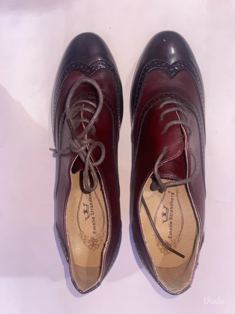 Cipele sa stiklom bordo