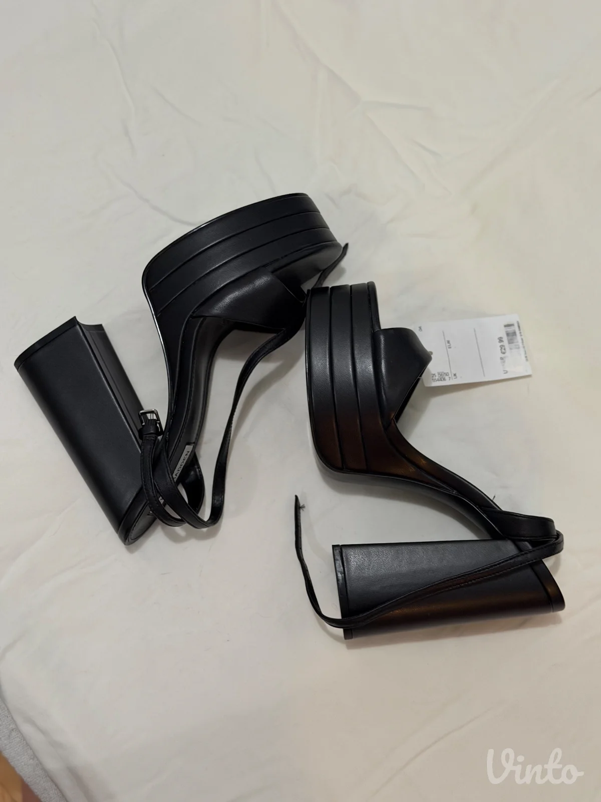 Steve Madden crne sandale sa etiketom