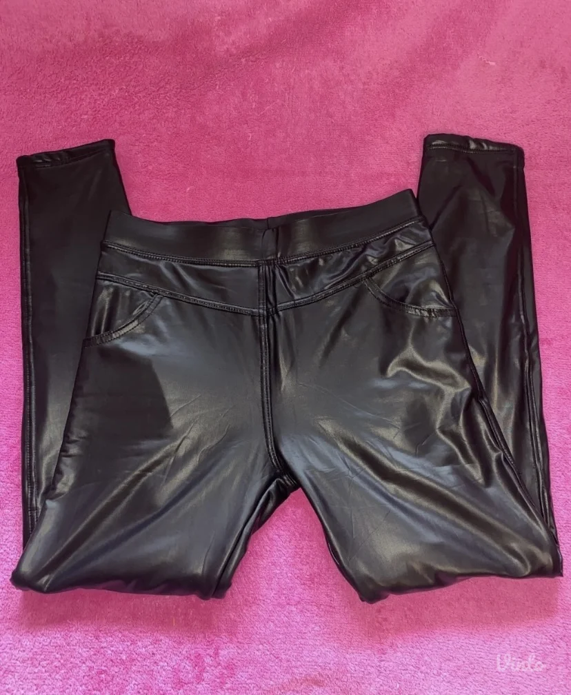 Pantalone - imitacija kože NOVO