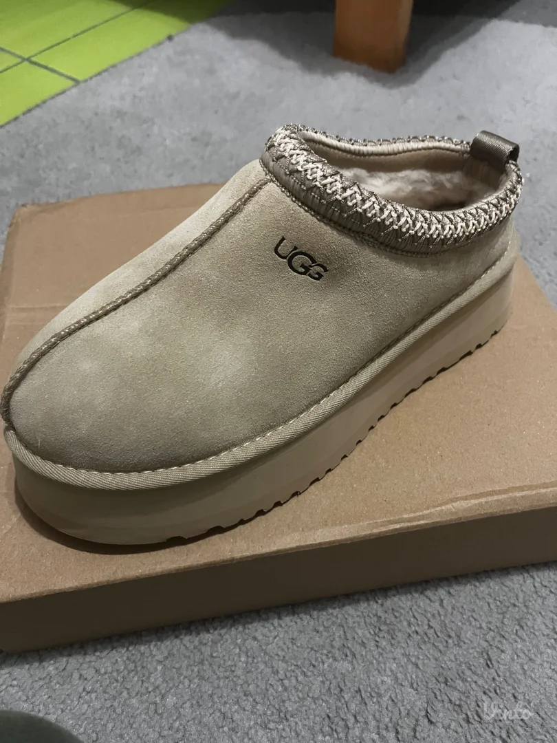 Ugg tazz