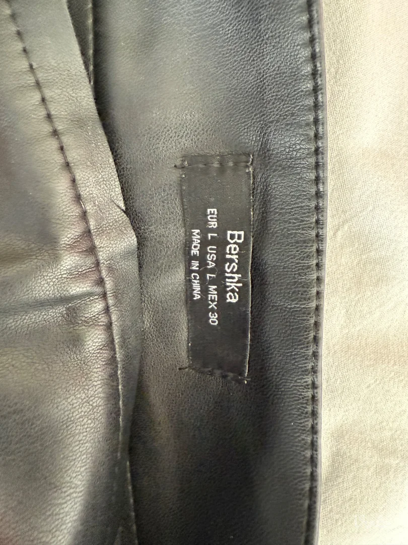 Bershka kožna suknja