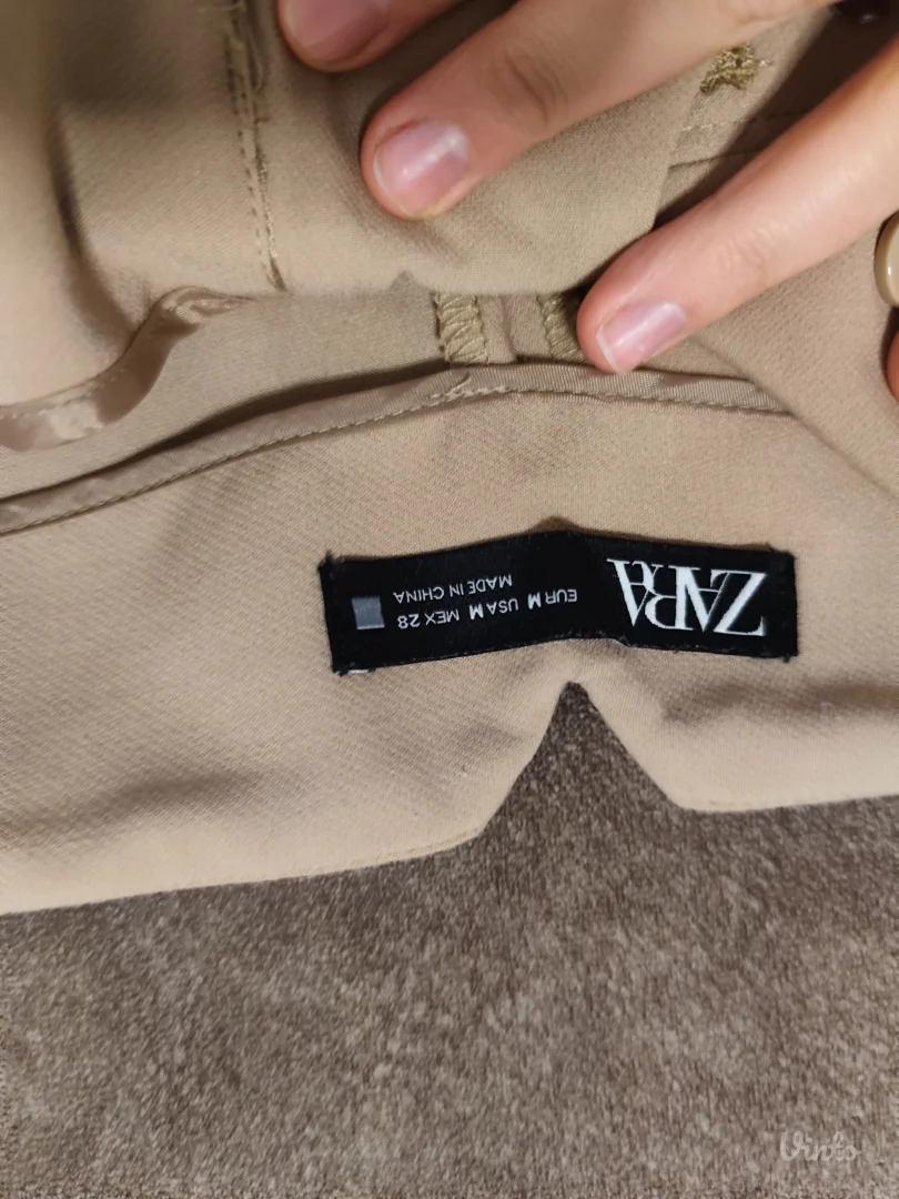 Zara kamel pantalone