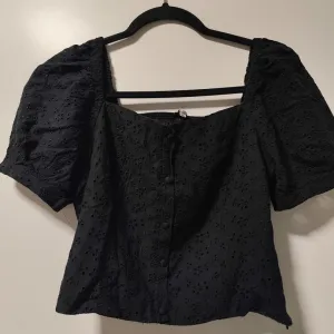 New Yorker krop top majica