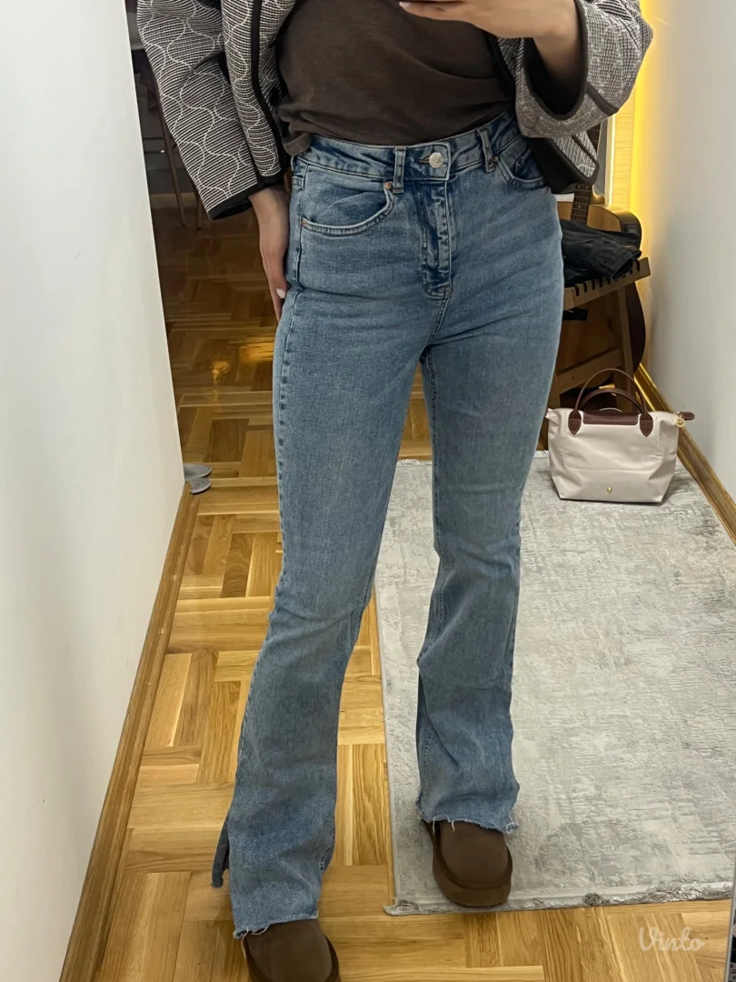 Stradivarius - farmerke 38