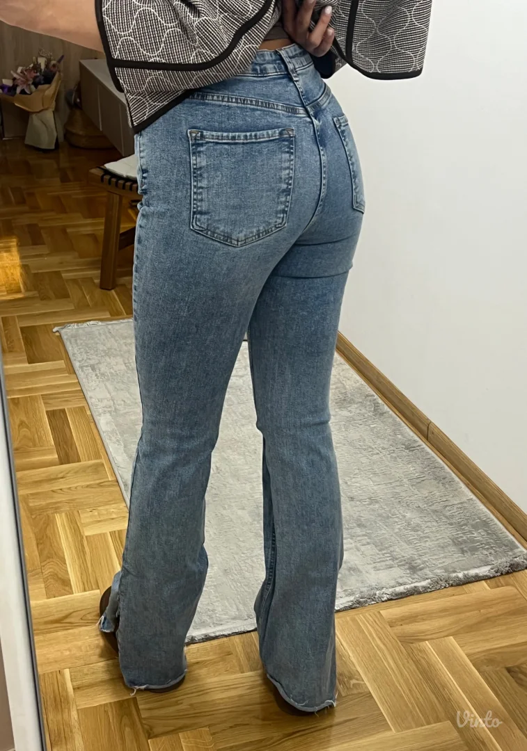 Stradivarius - farmerke 38