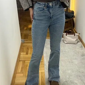 Stradivarius - farmerke 38