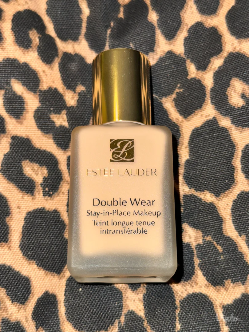 Estee Lauder Double Wear 1N2 - ECRU