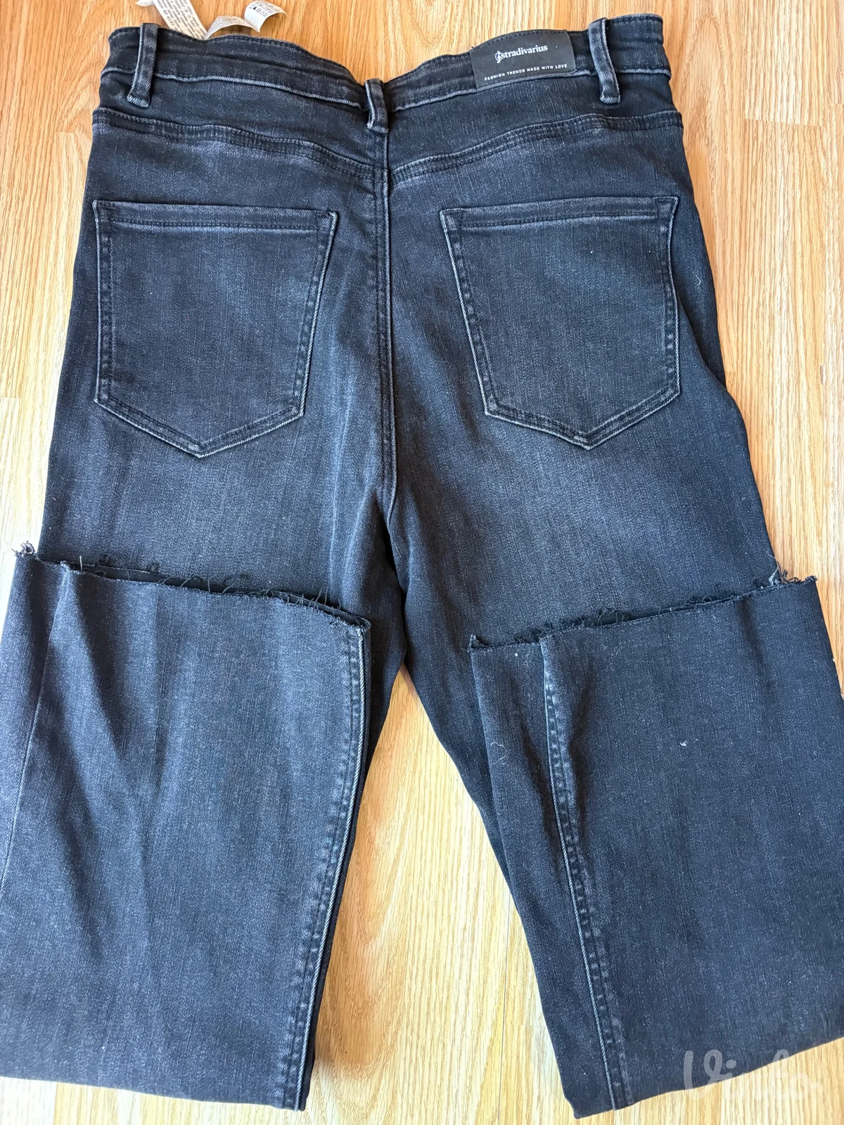 Stradivarius crne farmerke