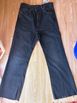 Stradivarius crne farmerke
