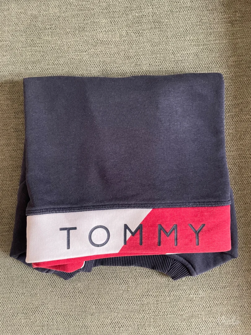 Tommy Hilfiger retro duks