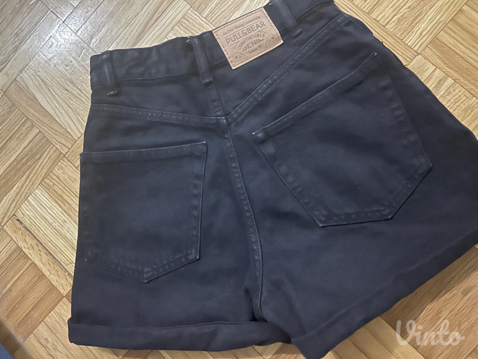 Crni pull&bear sorts