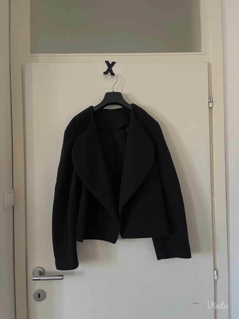 H&M - Crni prolećni kaputić