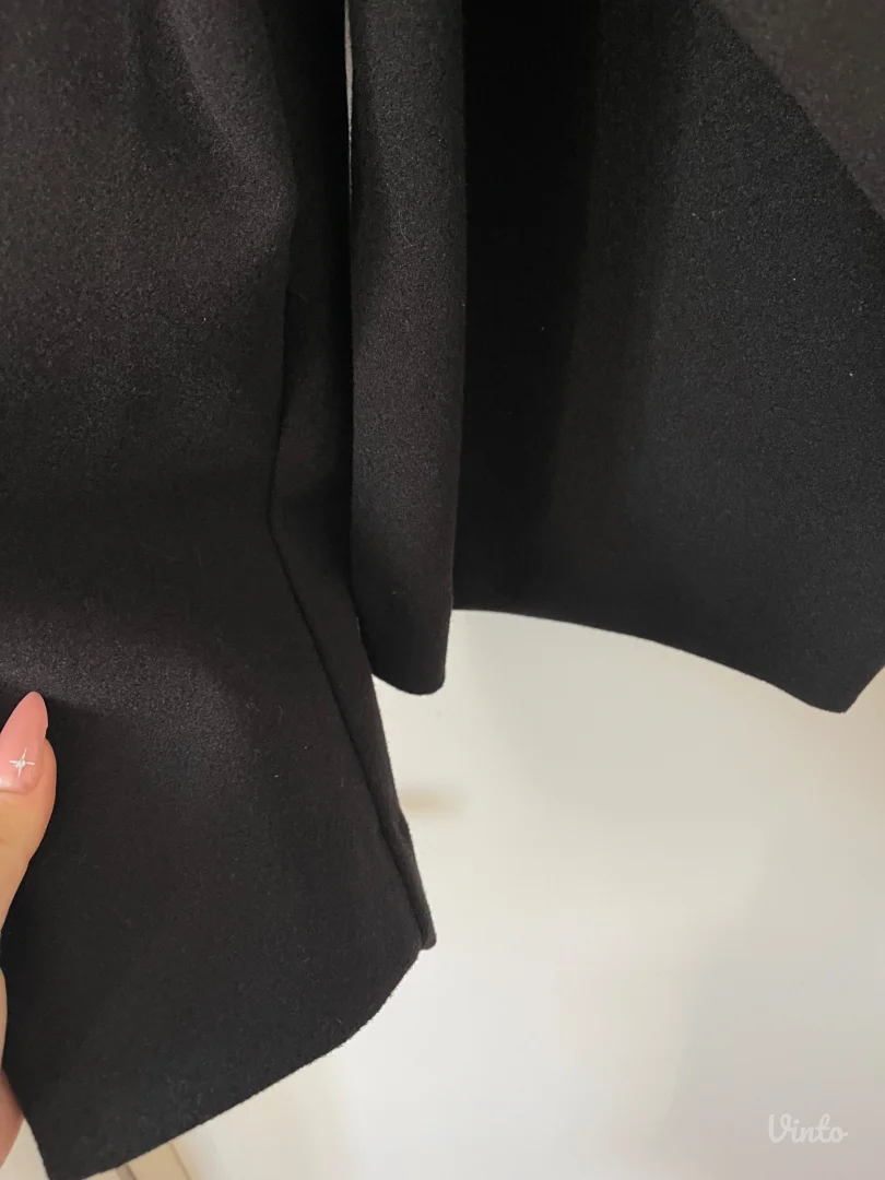 H&M - Crni prolećni kaputić