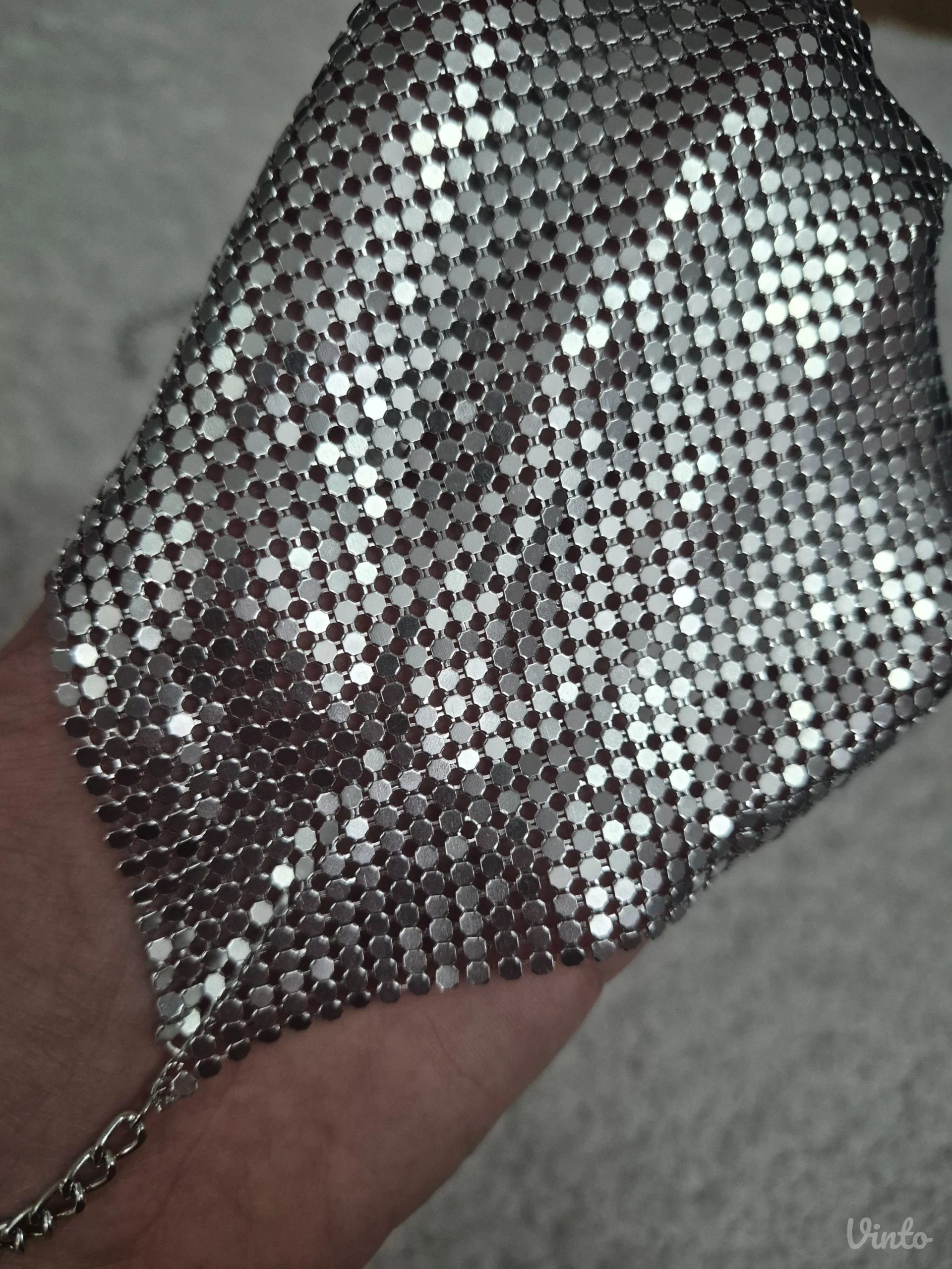 Srebrni metalno top