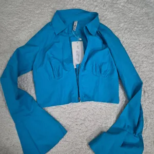 Krop top kosulja