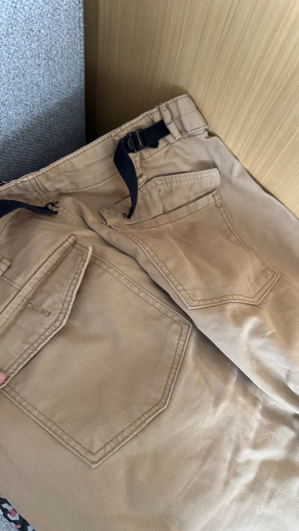 Bershka pantalone 34