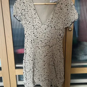 Pull and bear mini haljina S