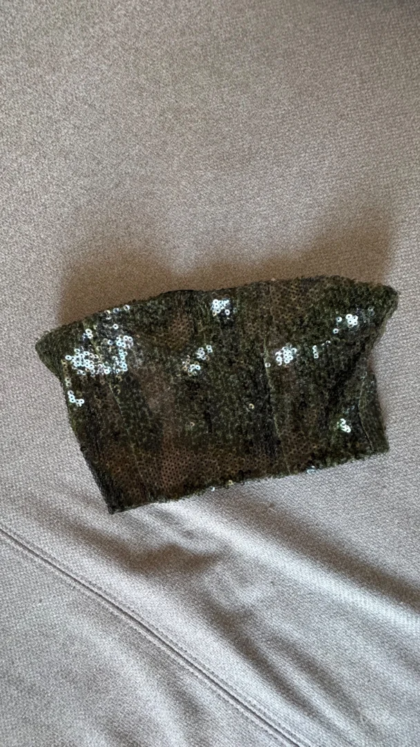 Šljokičavi bershka top S