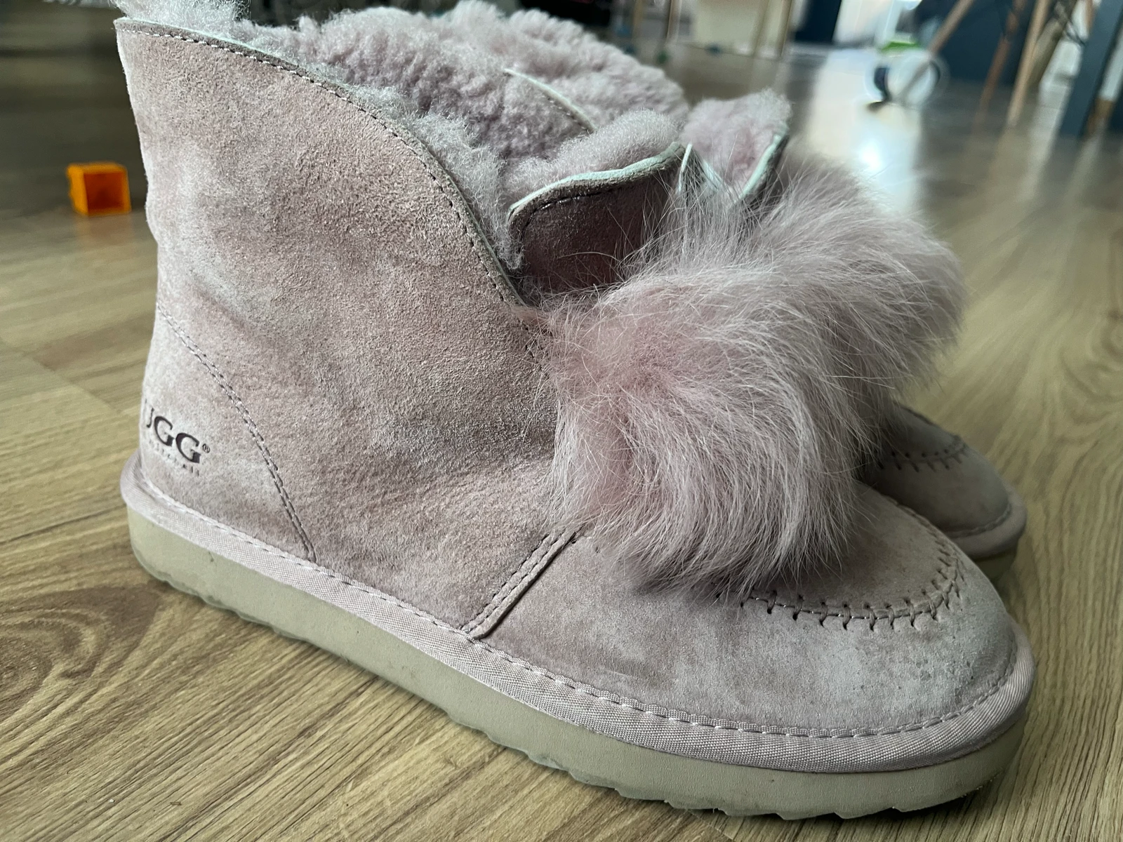 UGG - Pink leather