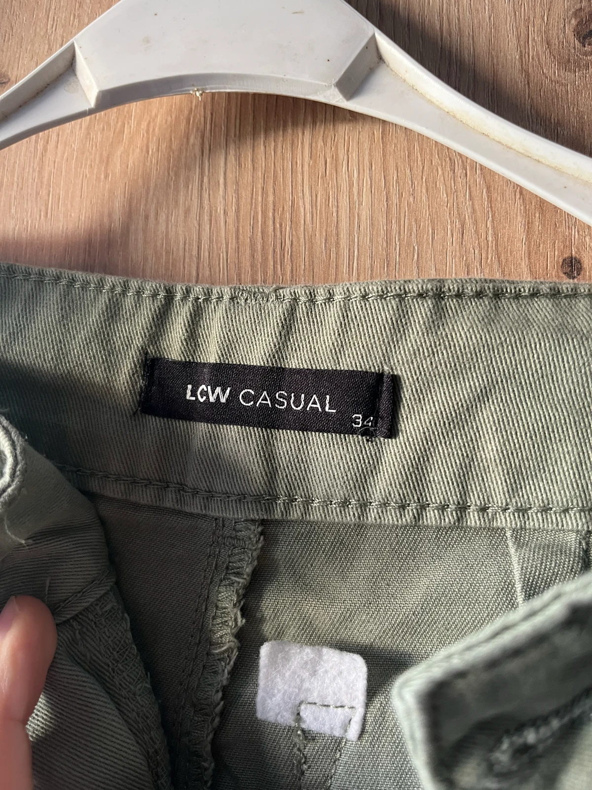 2 pantalona za 800!
