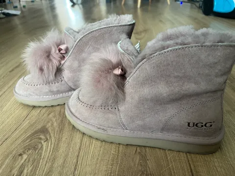 UGG - Pink leather