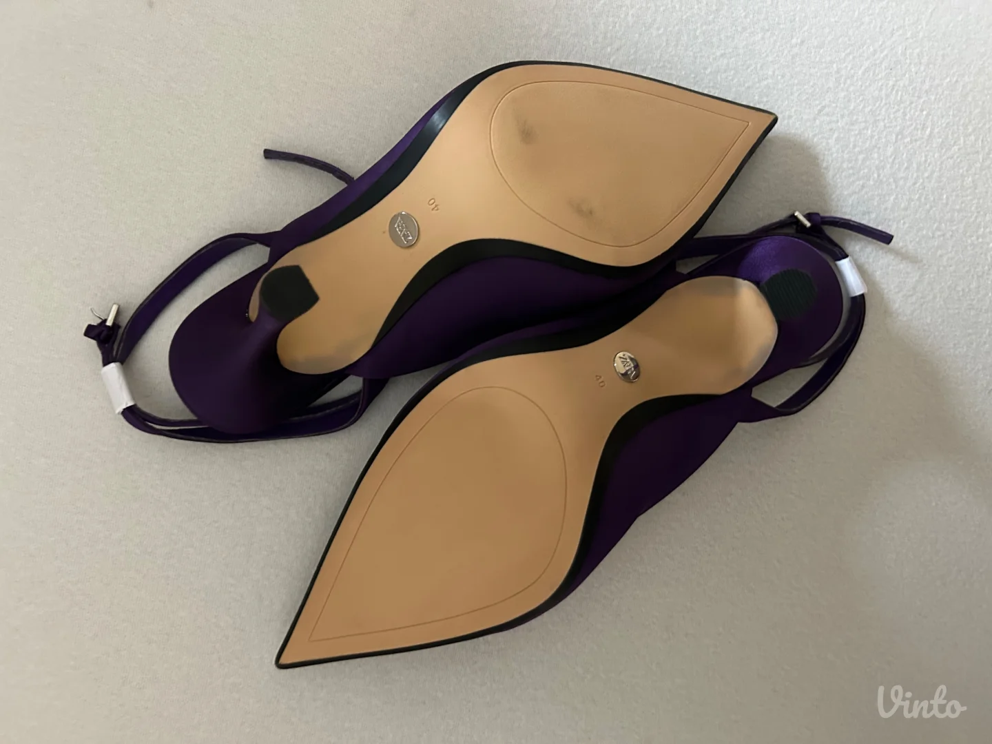 Zara štikle saten nove