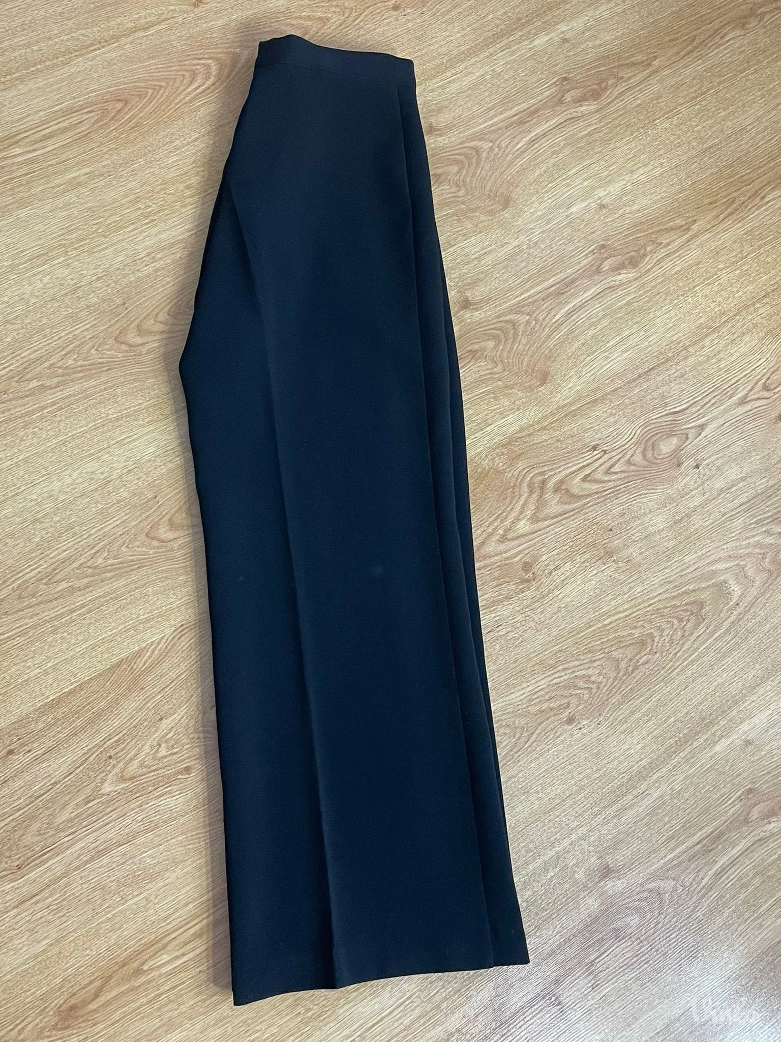 Crne pantalone