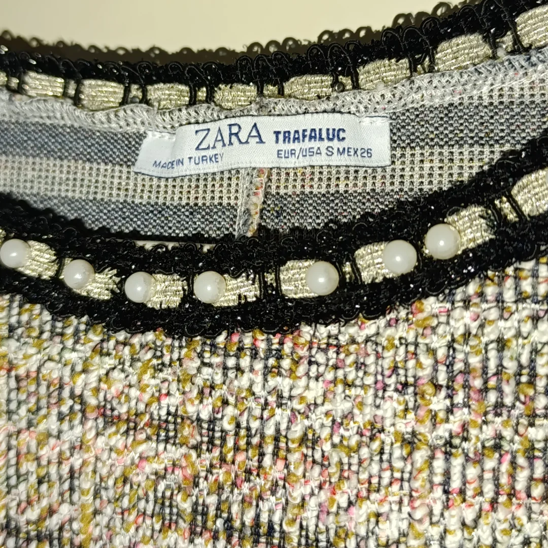 Zara majica sa biserima