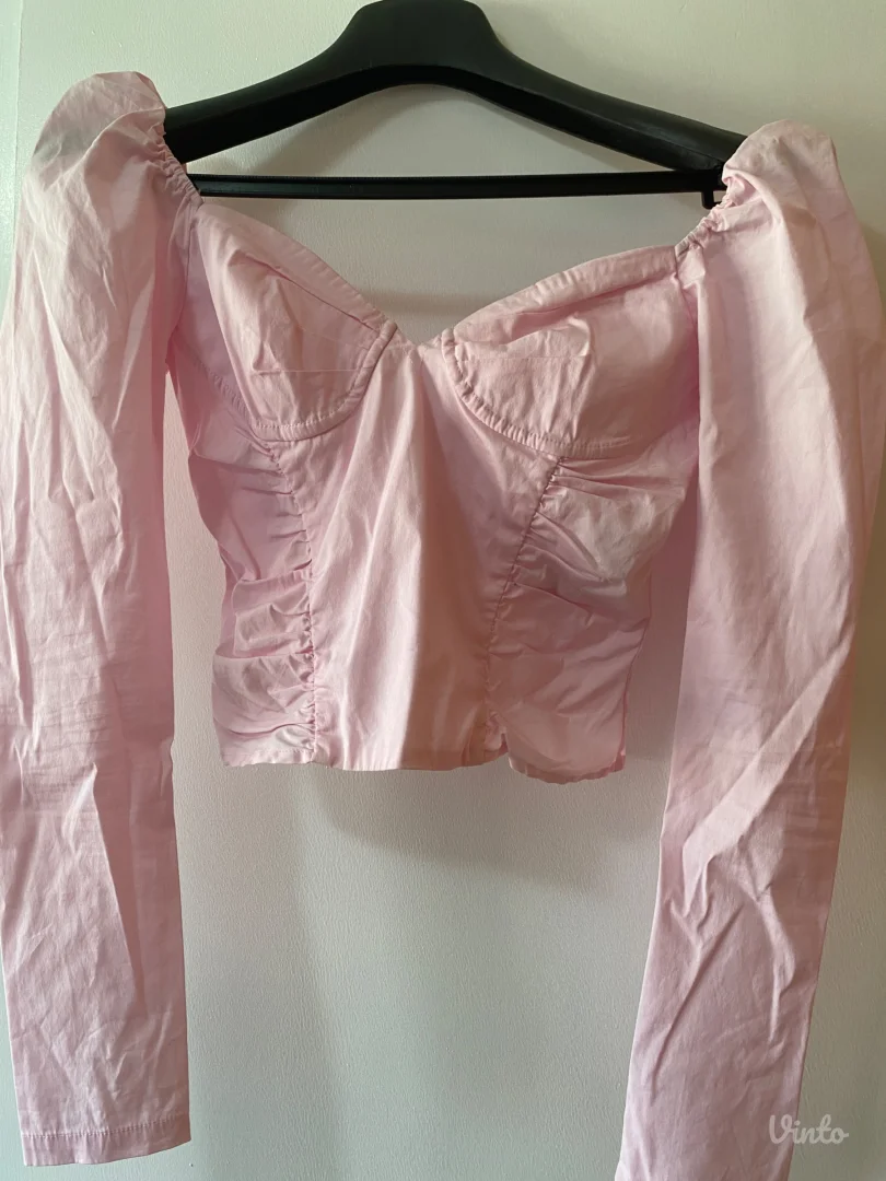 Top sa dugim rukavima