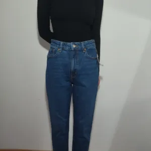 Nove H&M Mom jeans farmerke