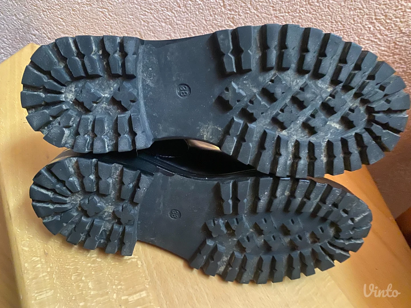 Crne ženske gležnjače