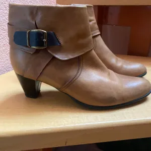 Elisa - kožne gležnjače