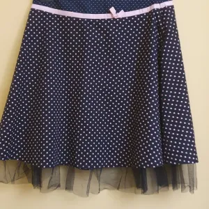 Dve suknje vel. L za samo 1000din