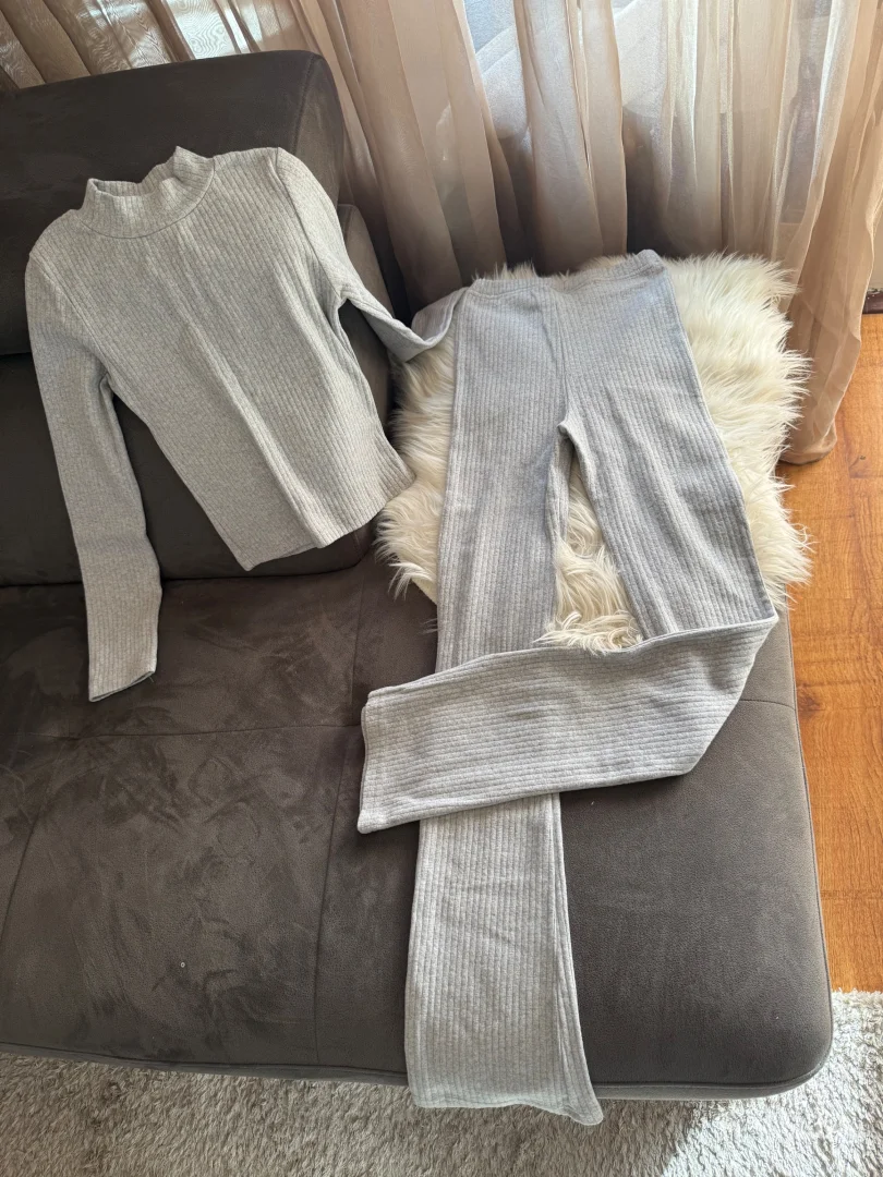 Jesenji komplet top+pantalone