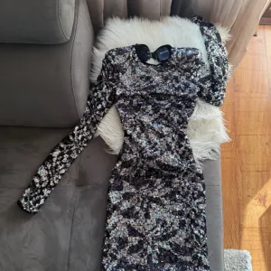 Bershka novogodisnja haljina