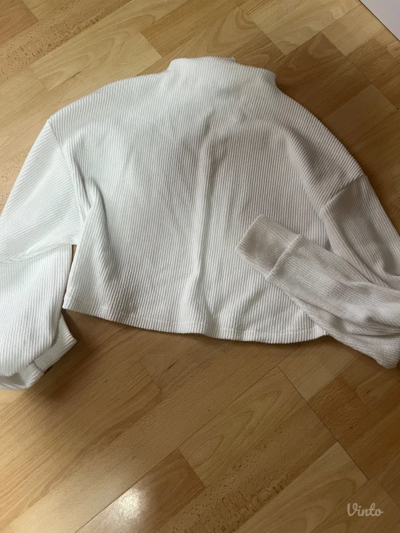 Bershka - beli ženski džemper