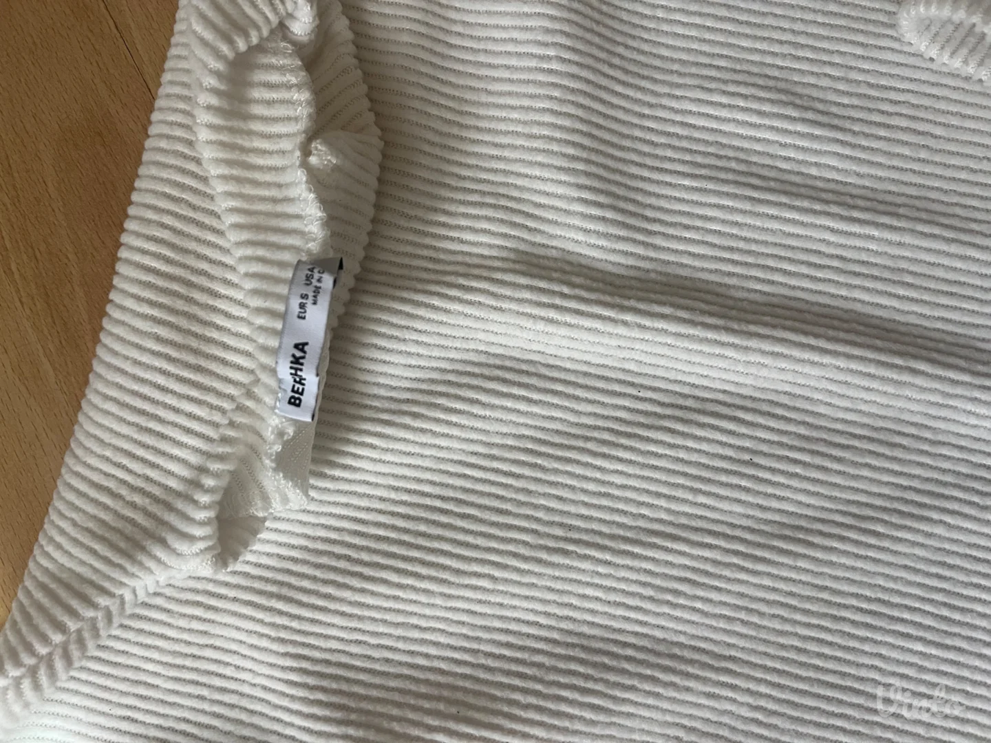 Bershka - beli ženski džemper