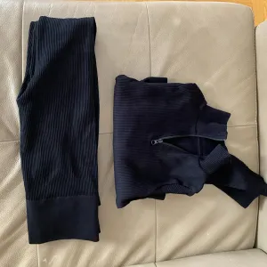 Crni komplet za trening