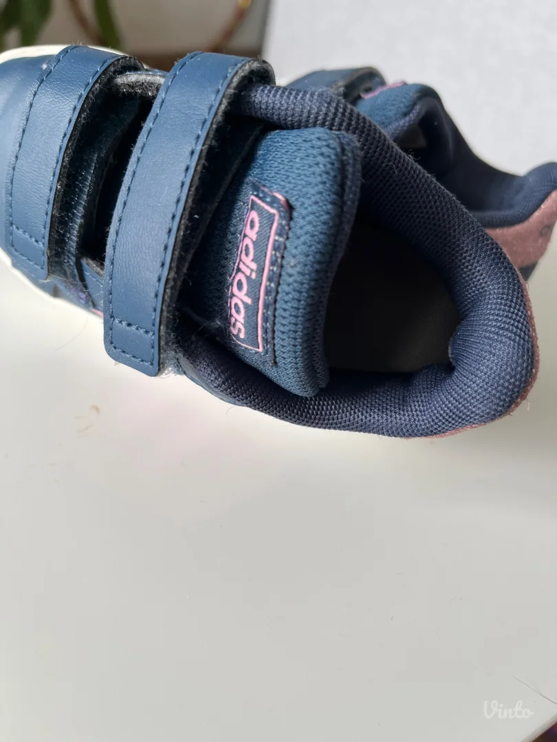 Adidas patike za devojčice