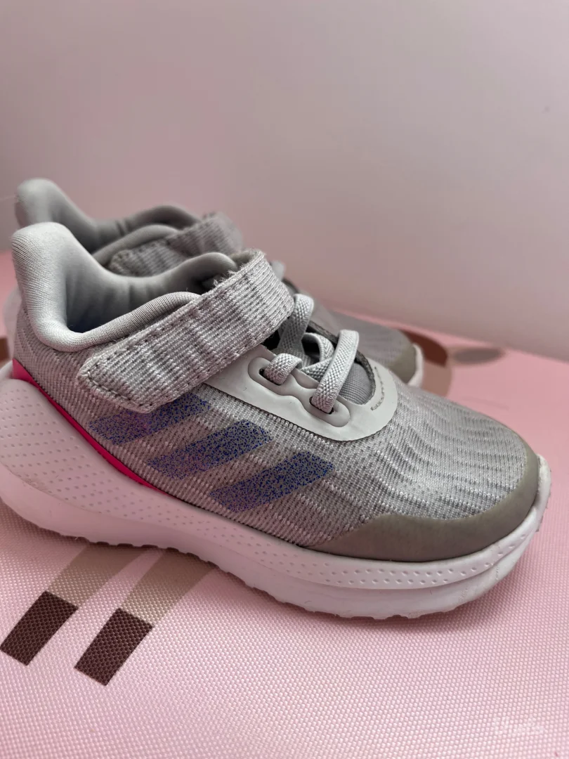 Adidas patike za devojcice