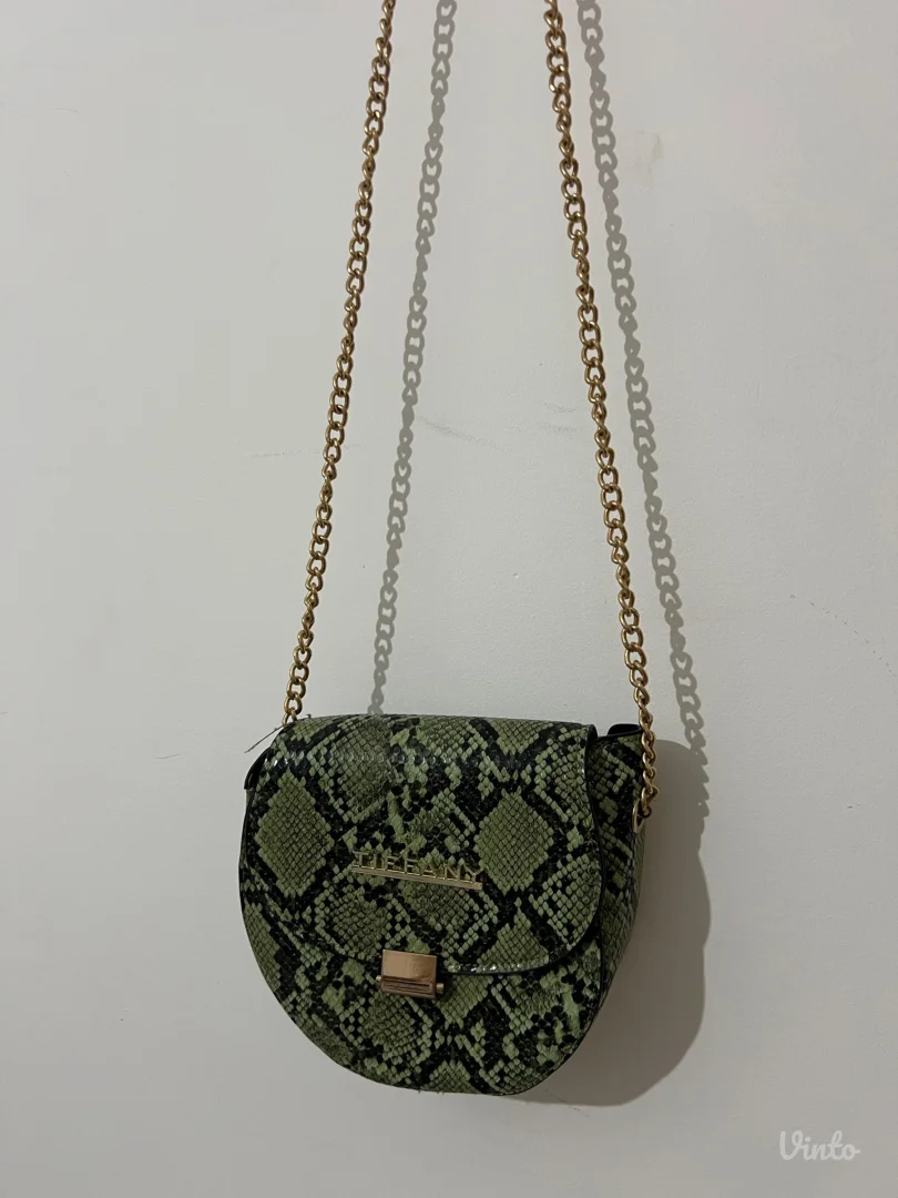 Tiffany torbica, nikad nosena.